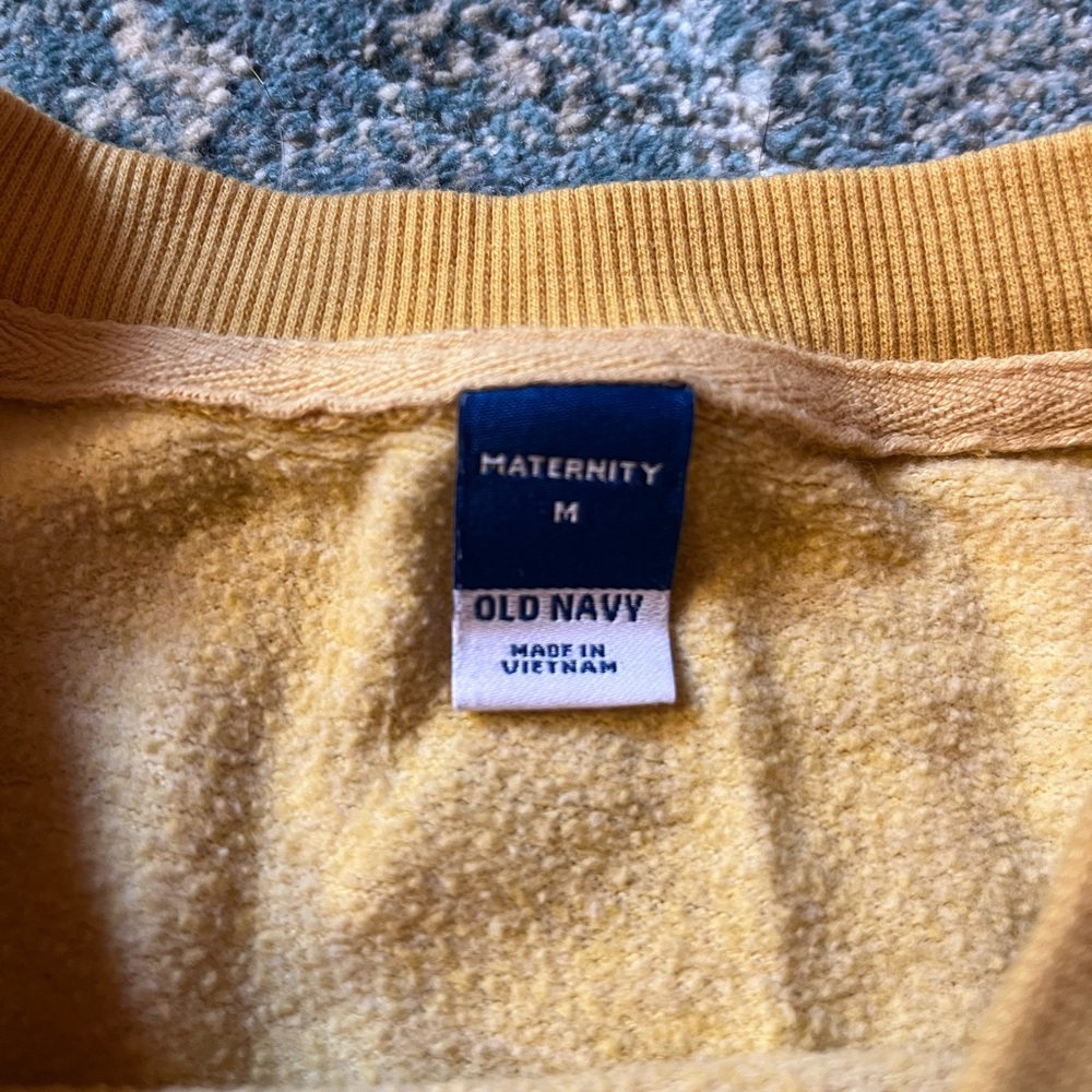 Old Navy Yellow Maternity Crewneck - Picture 2 of 2